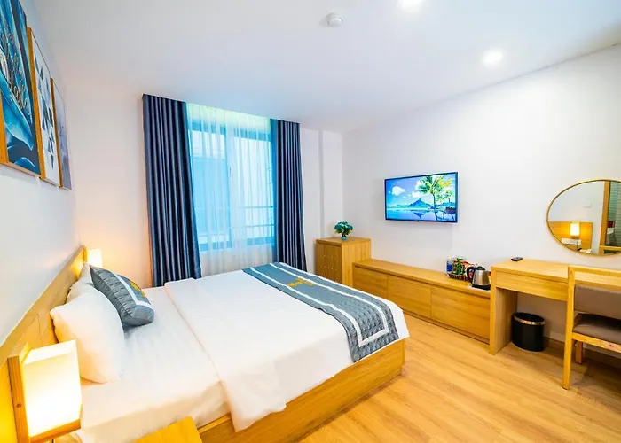 Hotel River