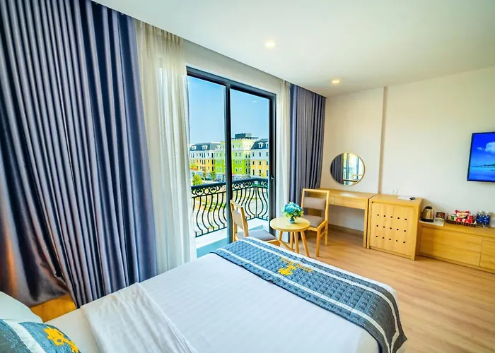 Hotel River