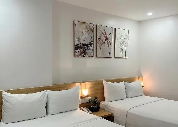 Hotel River 2*
