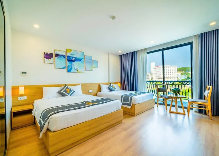 Hotel River